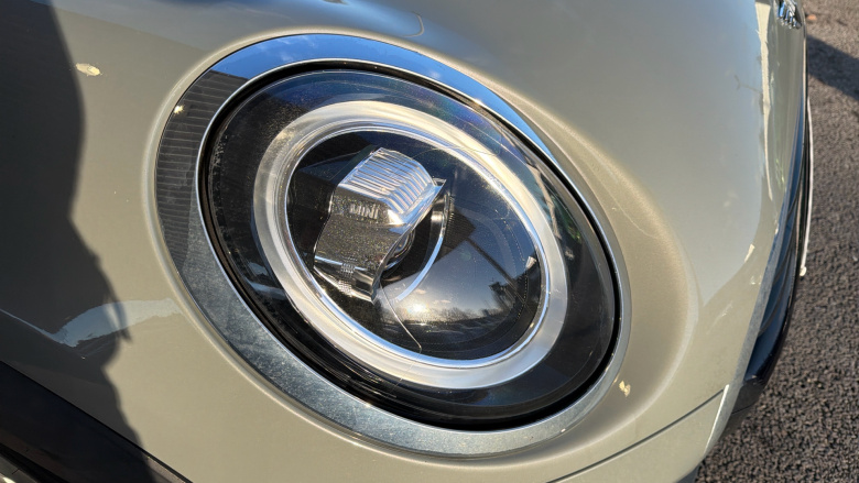 MINI Hatchback 1.5 Cooper Classic II 3dr Petrol Hatchback